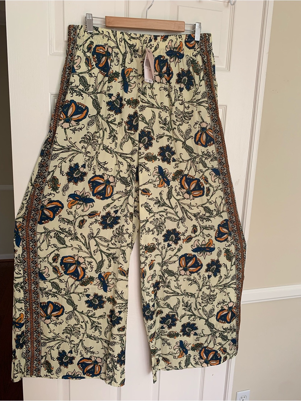 NWT Philosophy Wide Leg Pants in Cream with Blue and Orange Floral Print